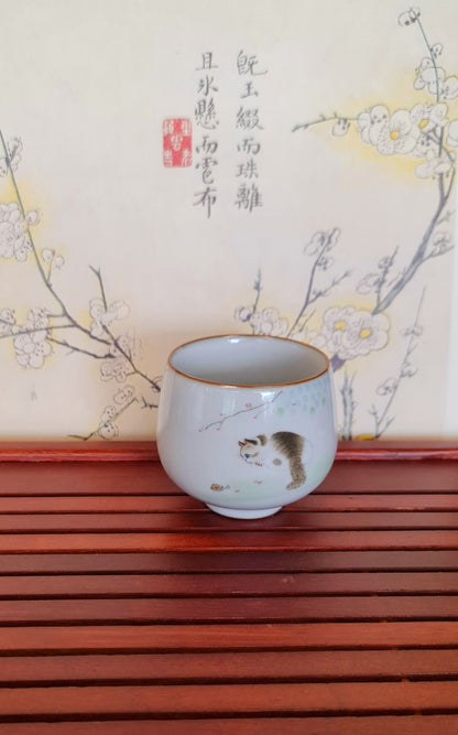 Tea Cups Cat III